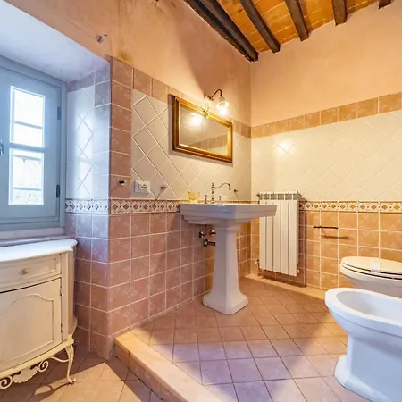 Santantimo Tuscany 公寓 *